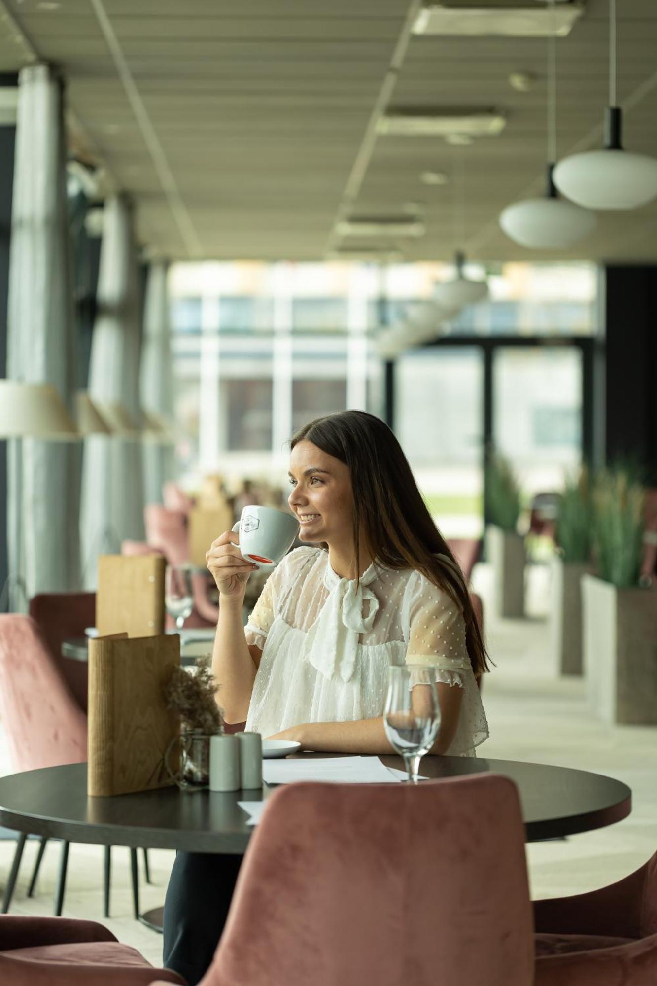 Oe Seaside Suites & Spa Kuressaare Kültér fotó