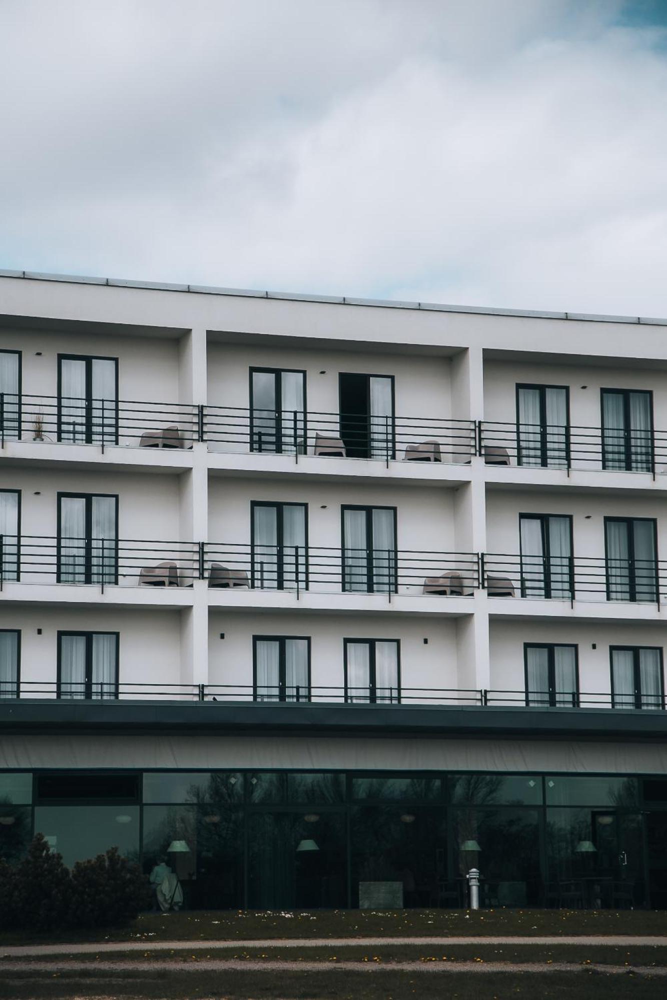 Oe Seaside Suites & Spa Kuressaare Kültér fotó