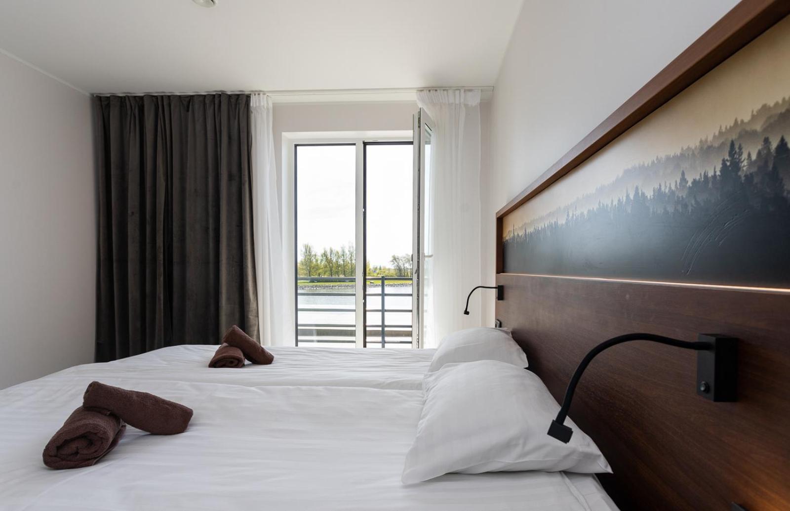 Oe Seaside Suites & Spa Kuressaare Kültér fotó